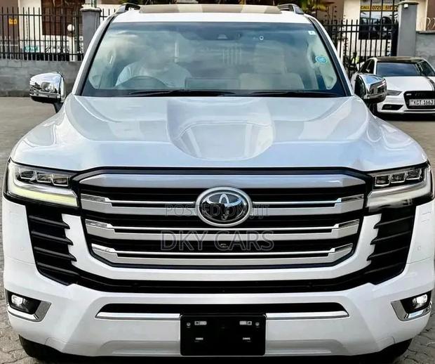 Toyota Land Cruiser 2023 White