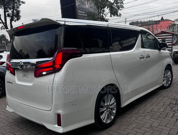 Toyota Alphard 2.5 Petrol FWD 2020 White
