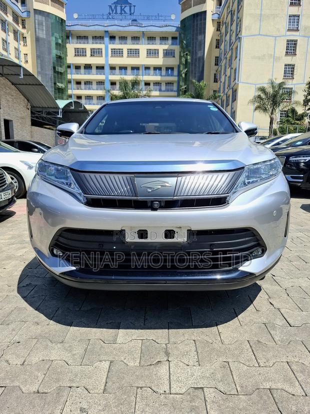Toyota Harrier 2.5 Hybrid 4WD 2019 Silver