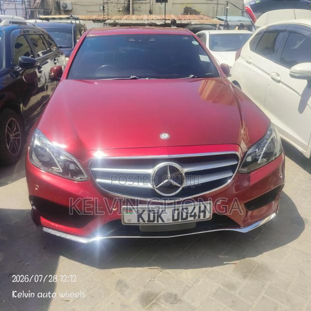 Mercedes-Benz E250 2016 Red