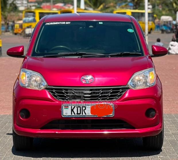 Toyota Passo 2018 Red