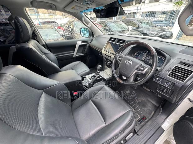 Toyota Land Cruiser Prado 2018 White