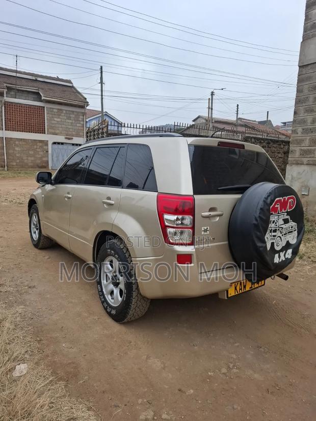 Suzuki Escudo 2008 Beige
