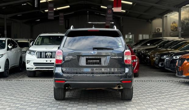Subaru Forester 2015 Gray