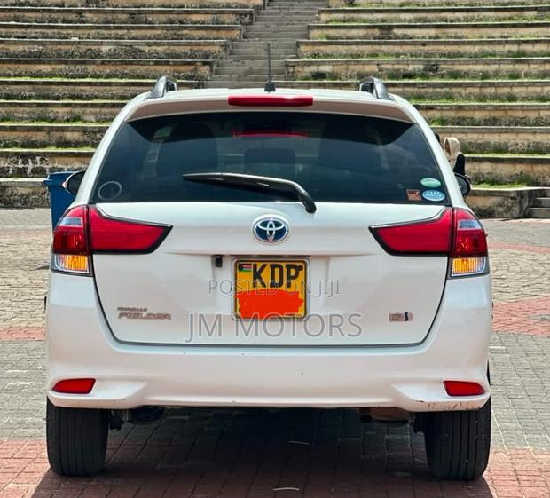 Toyota Corolla Fielder 2016 White