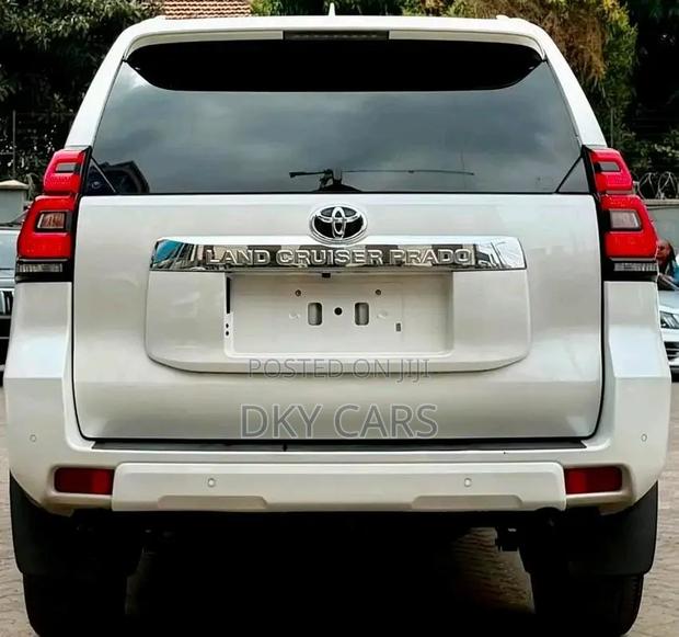 Toyota Land Cruiser Prado 2021 Pearl