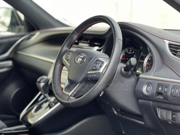 Toyota Harrier 2.0 Turbo 2019 Pearl