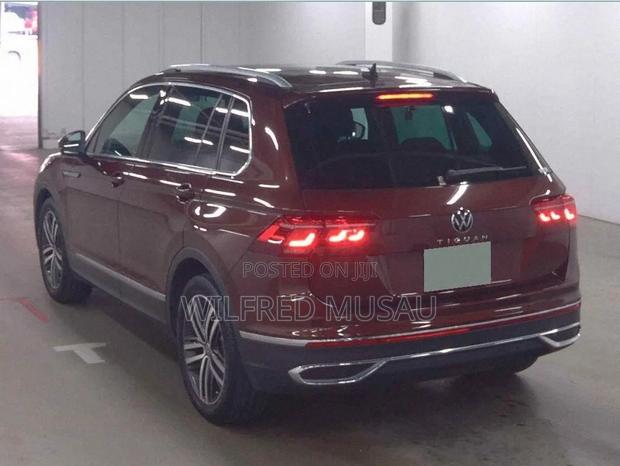 Volkswagen Tiguan 2021 Maroon