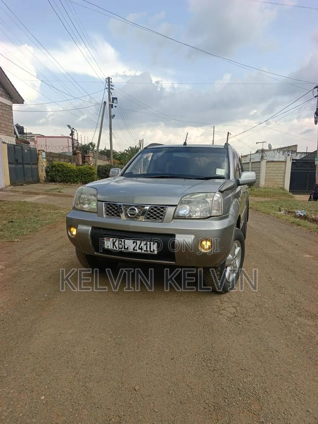 Nissan X-Trail 2005 Gray