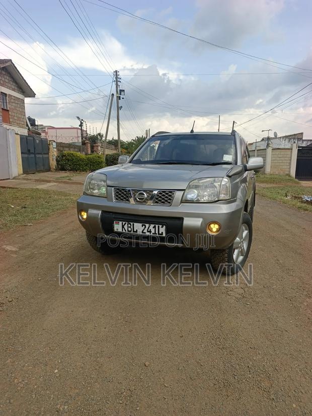 Nissan X-Trail 2005 Gray