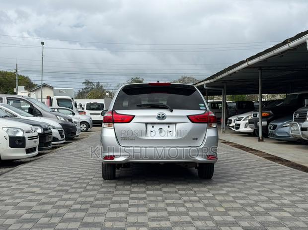 Toyota Corolla Fielder 2020 Silver