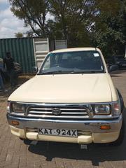 Toyota Hilux 2.5 Cab 2005 Beige for sale