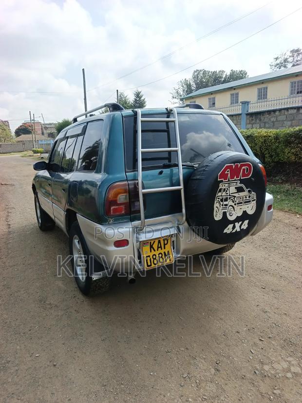 Toyota RAV4 1995 Green