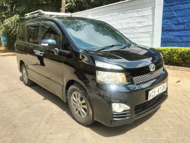 Toyota Voxy 2011 Black