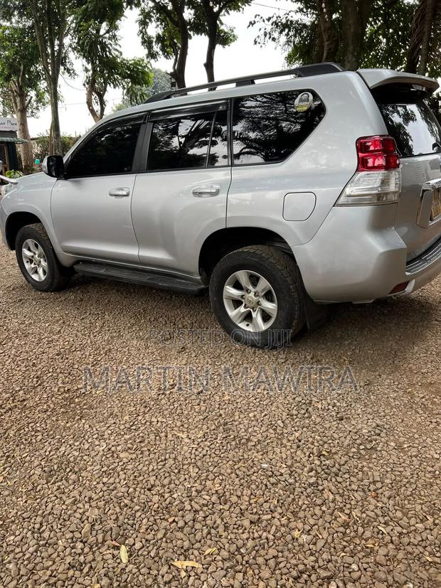 Toyota Land Cruiser Prado 2012 Silver