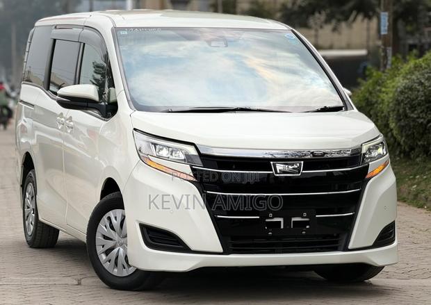 Toyota Noah 2020 White