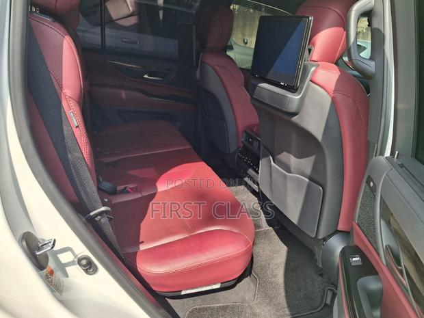 Toyota Lexcen 2022 White
