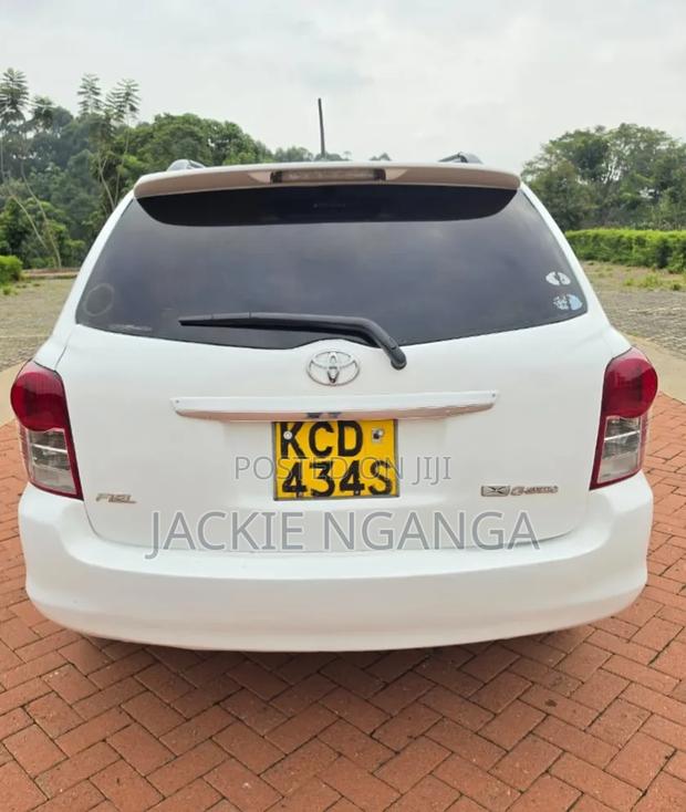 Toyota Corolla Fielder 2008 White
