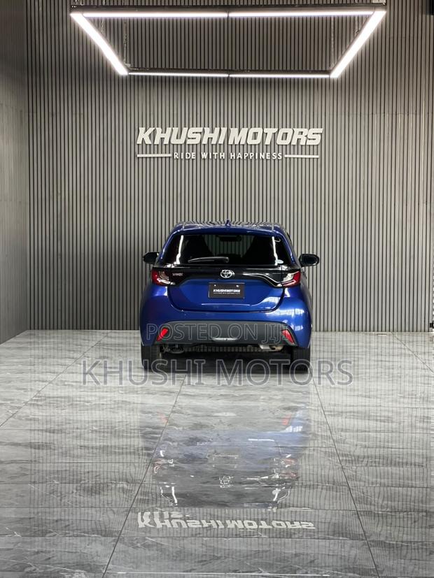 Toyota Yaris 2020 Blue