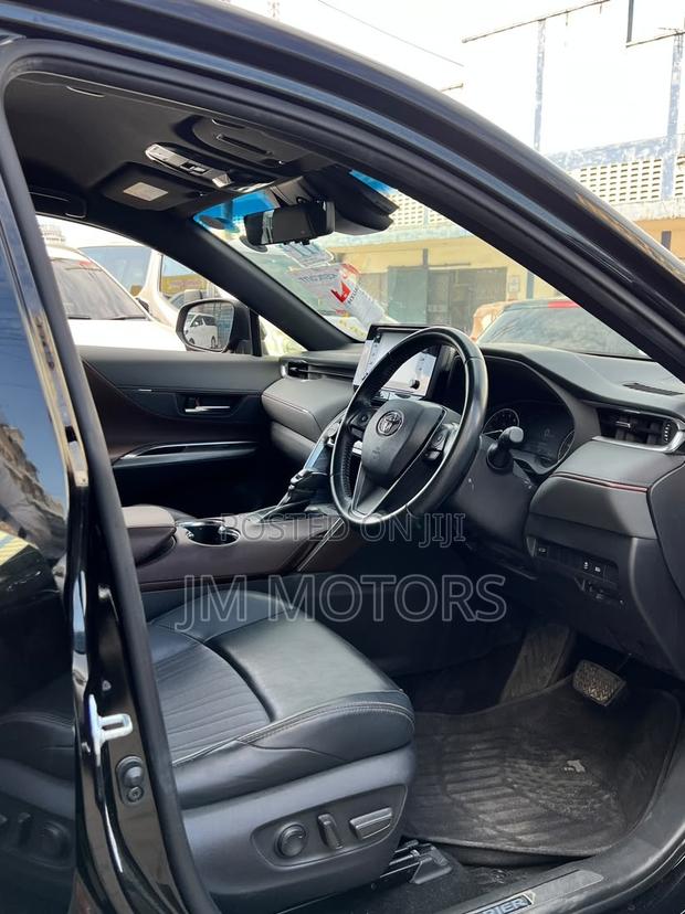 Toyota Harrier 2.0 2020 Black
