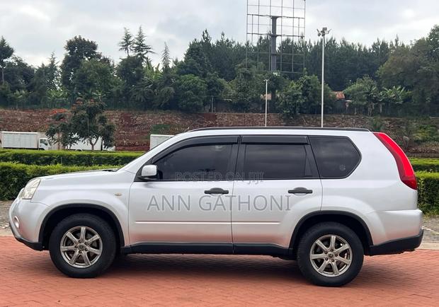 Nissan X-Trail 2014 Gray