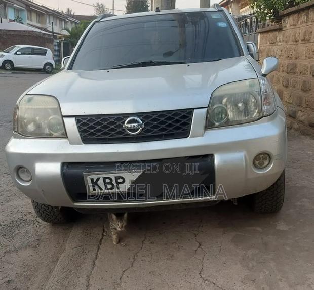 Nissan X-Trail 2004 Gray