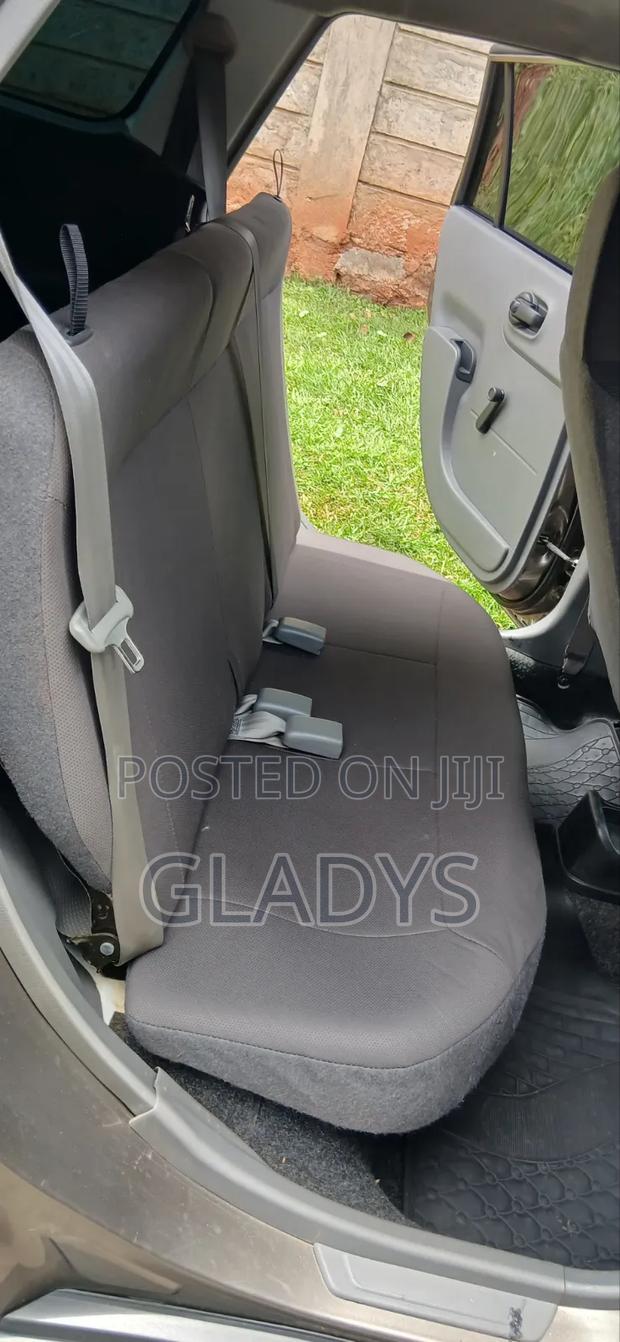 Nissan Wingroad 2018 Gray