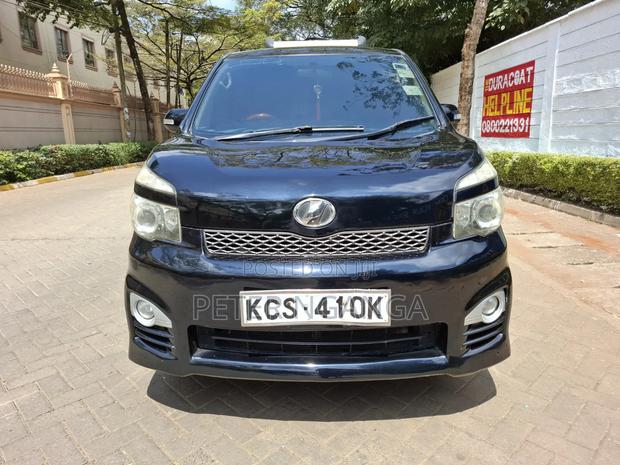 Toyota Voxy 2011 Black