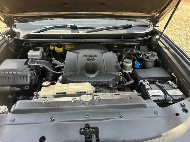 Toyota Land Cruiser Prado 2016 Brown