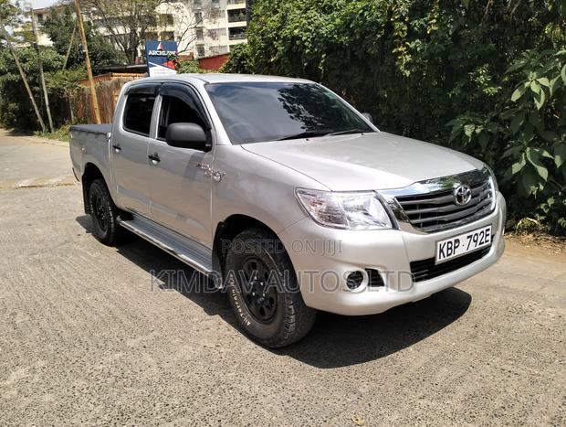 Toyota Hilux 2.5 Cab 2005 Silver