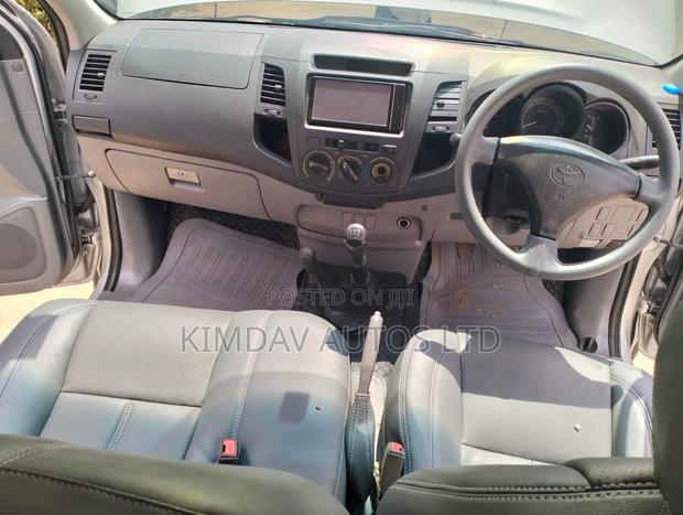 Toyota Hilux 2.5 Cab 2005 Silver