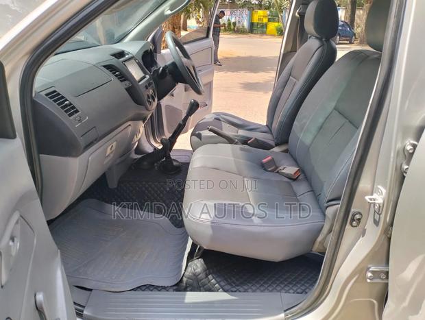 Toyota Hilux 2.5 Cab 2005 Silver