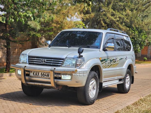 Toyota Land Cruiser Prado 2.7 16V 5dr 2000 Silver
