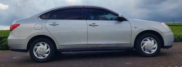Nissan Bluebird 2011 Silver
