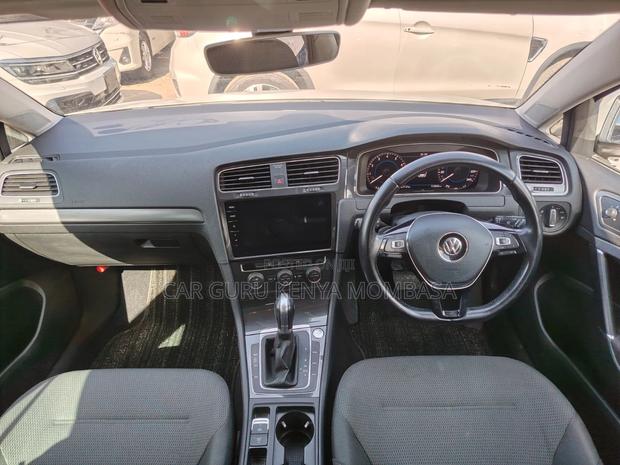 Volkswagen Golf 2019 White