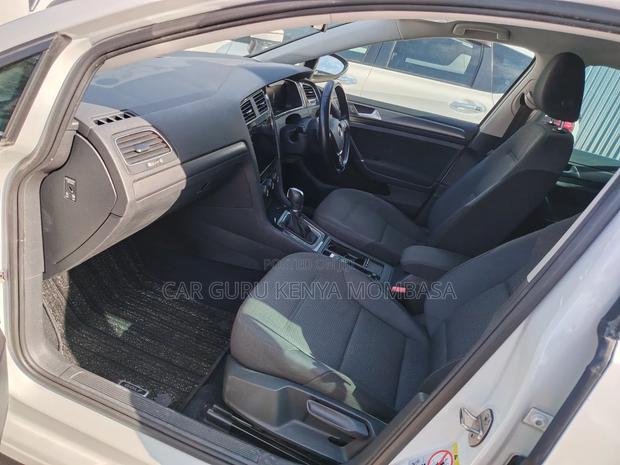 Volkswagen Golf 2019 White