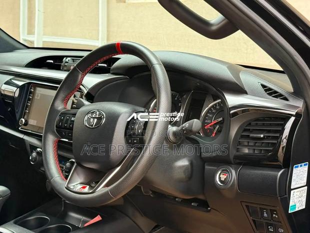 Toyota Hilux Revo Smart Cab Deisel 2.4 AWD 2022 Black