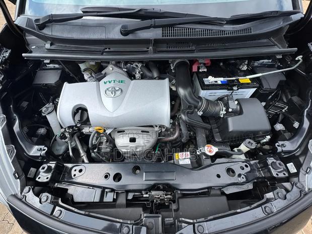 Toyota Sienta 1.5 FWD 2019 Black