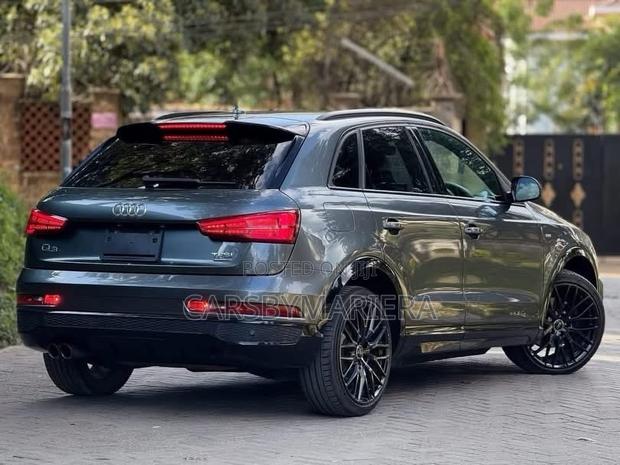 Audi Q3 2.0 TFSI 220hp quattro sport 2018 Gray