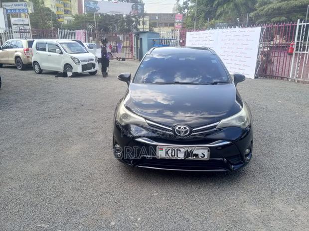 Toyota Avensis 2016 Black