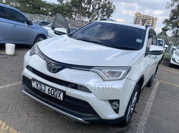 Toyota RAV4 2015 White