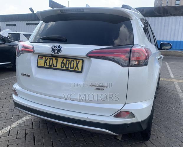 Toyota RAV4 2015 White