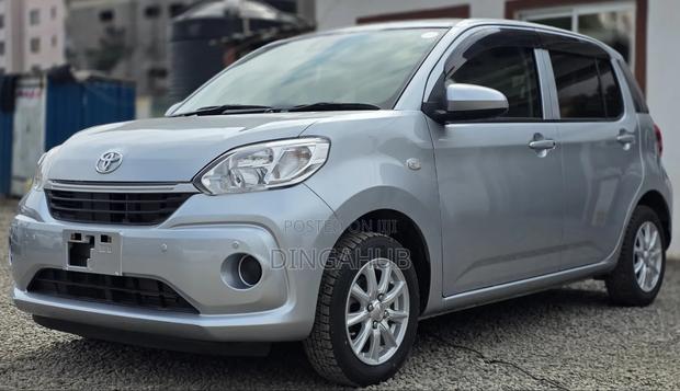 Toyota Passo 2019 Silver