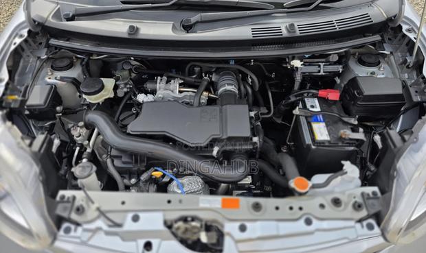 Toyota Passo 2019 Silver