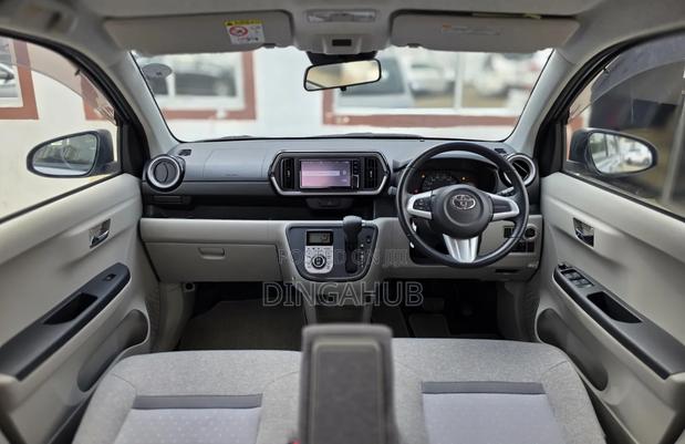 Toyota Passo 2019 Silver