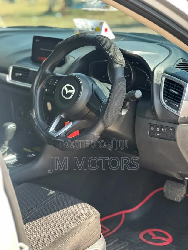 Mazda Axela 2018 Silver
