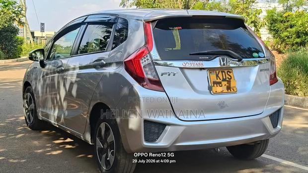 Honda Fit 2017 Silver