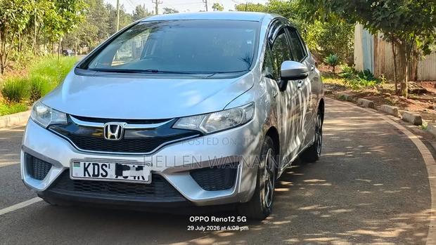 Honda Fit 2017 Silver