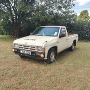 Nissan Pick-Up 2003 White for sale
