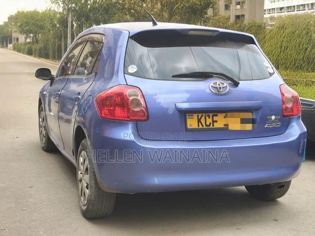 Toyota Auris 2010 Blue